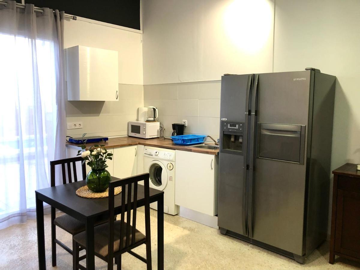 Apartamento Con Piscina En Ciudad Jardin Malaga Exterior photo