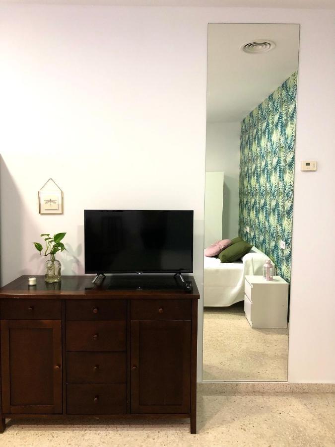 Apartamento Con Piscina En Ciudad Jardin Malaga Exterior photo