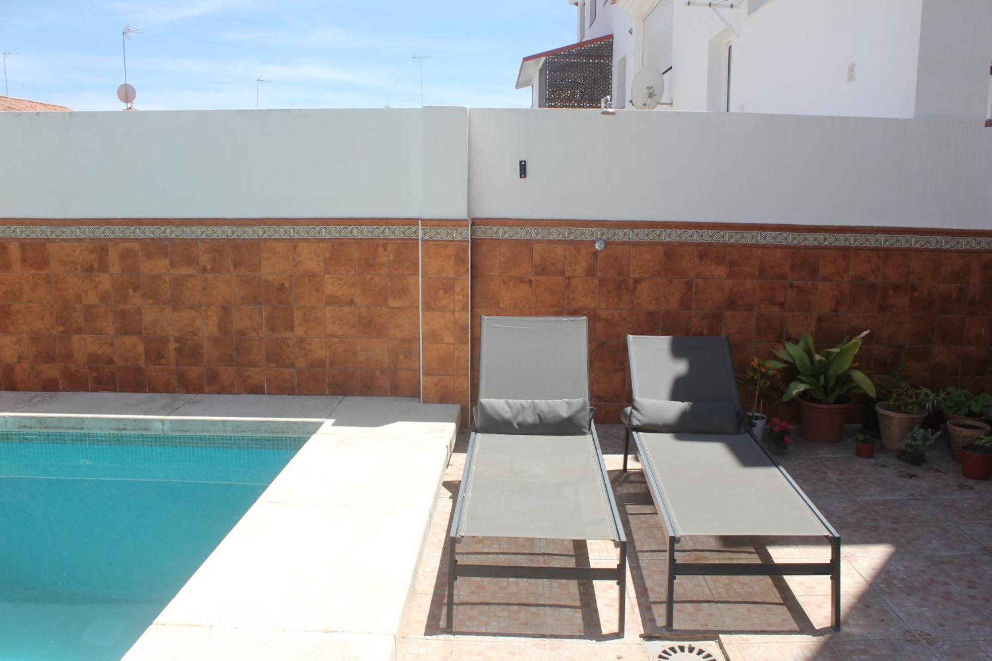 Apartamento Con Piscina En Ciudad Jardin Malaga Exterior photo